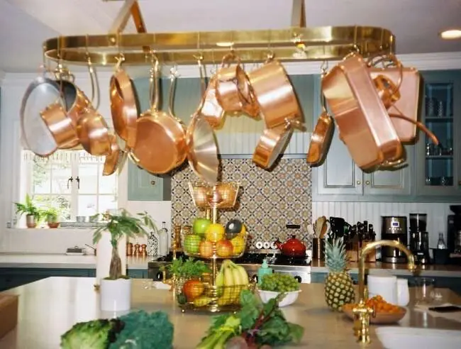 kate-hudson-kitchen-a